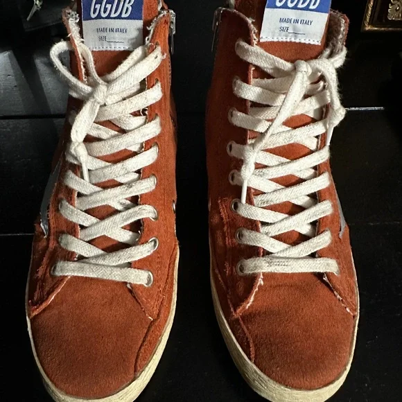 Golden goose 35 but fits like 6